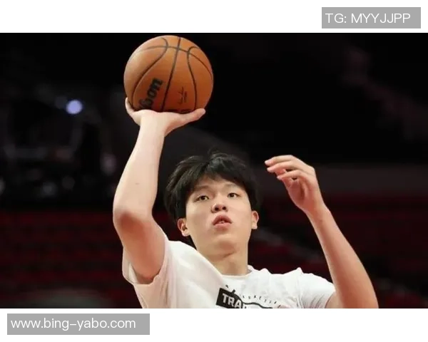 徐静雨点评杨瀚森投篮状态称其三分球心态不稳落低位也不敢出手